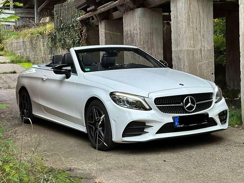 Weiß Gebraucht 2019 Mercedes C200 AMG line Cabrio | 26.000 € (Superpreis) - Bild 1/4