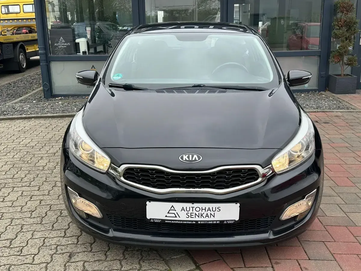 Gebraucht Kia ProCeed Vision 128 PS (94 kW) 2014 Schwarz Kleinwagen