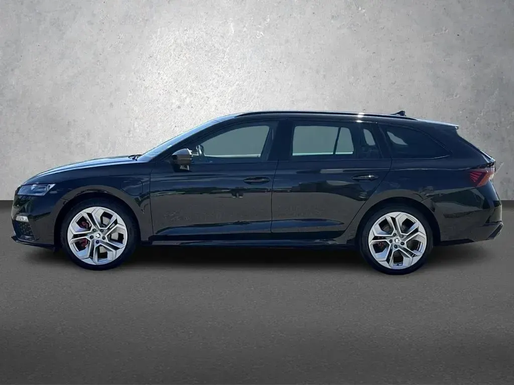 Gebraucht Skoda Octavia RS 245 PS (180 kW) 2023 Blackmagic perleffekt Kombi