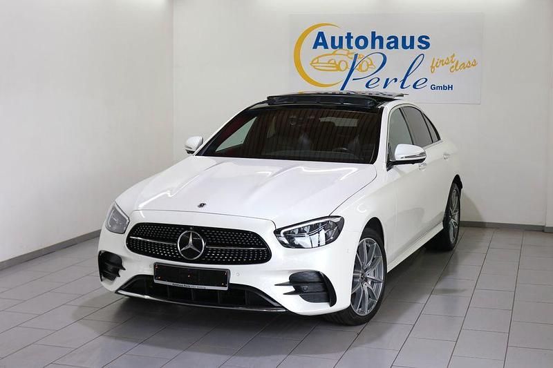 Gebraucht Mercedes E300 AMG 194 PS (142 kW) 2022 Weiß Limousine