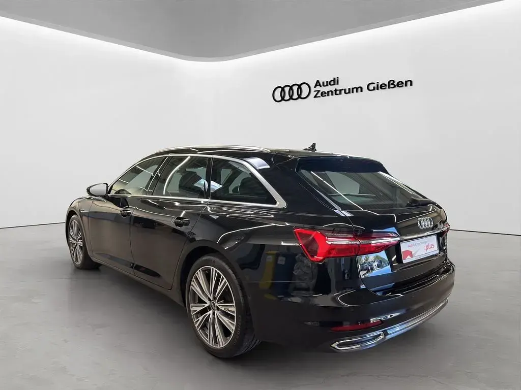 Gebraucht Audi A6 Sport 204 PS (150 kW) 2023 Mythosschwarz metallic Kombi