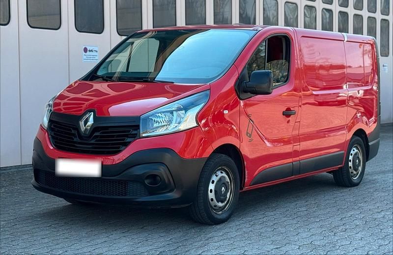 Gebraucht Renault Trafic 95 PS (69 kW) 2019 Rot Van / Kleinbus