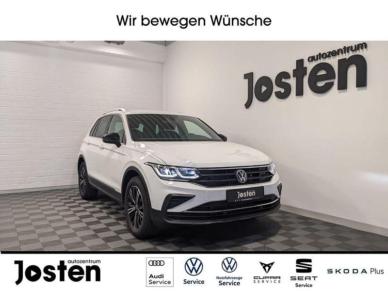 Pure white Gebraucht 2023 VW Tiguan Move SUV | 29.990 € (Guter Preis) - Bild 1/4