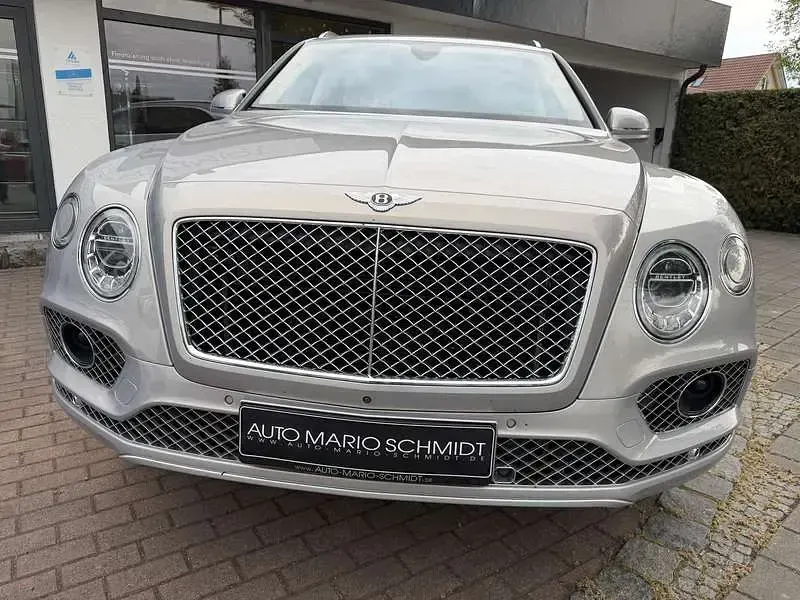 Gebraucht Bentley Bentayga 608 PS (447 kW) 2017 Silber SUV