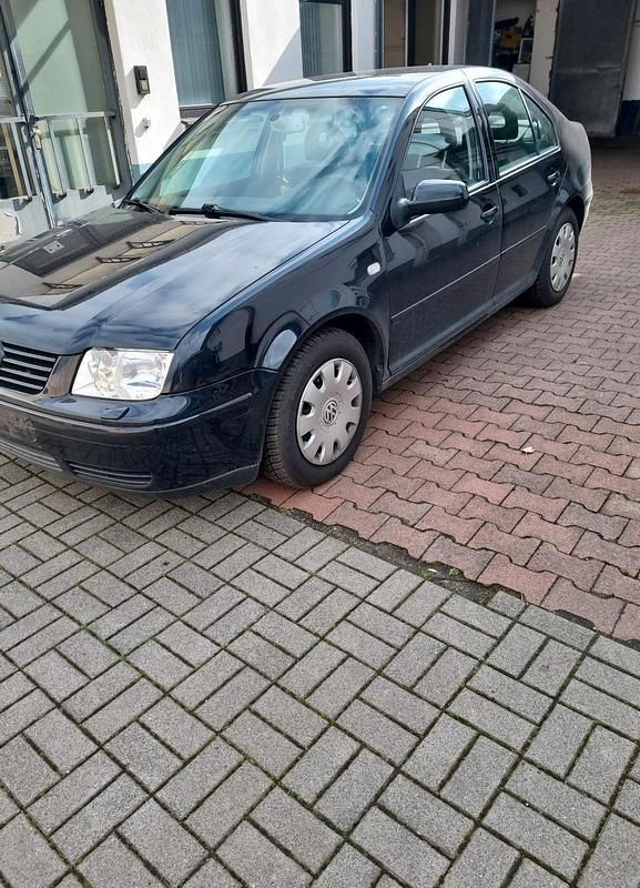 Gebraucht VW Bora 115 PS (84 kW) 2000 Schwarz Limousine
