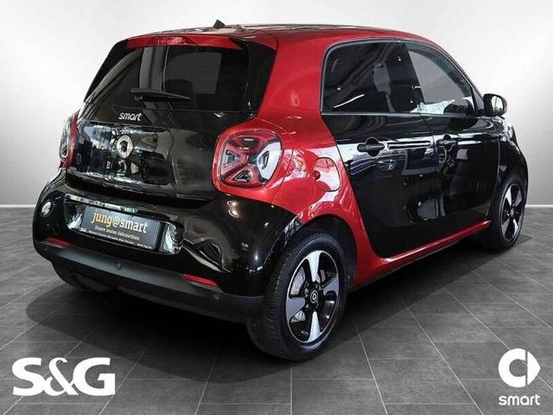 Gebraucht Smart ForFour Electric Drive Passion 60 kW (82 PS) 2020 Karosserie in black Limousine