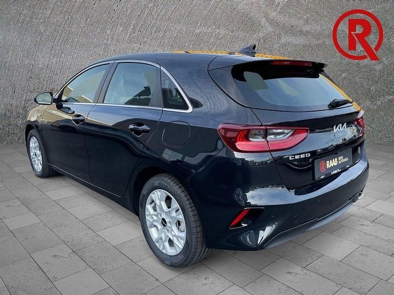 Neu Kia Ceed Vision 140 PS (102 kW) 2026 Zilinaschwarz metallic Kleinwagen