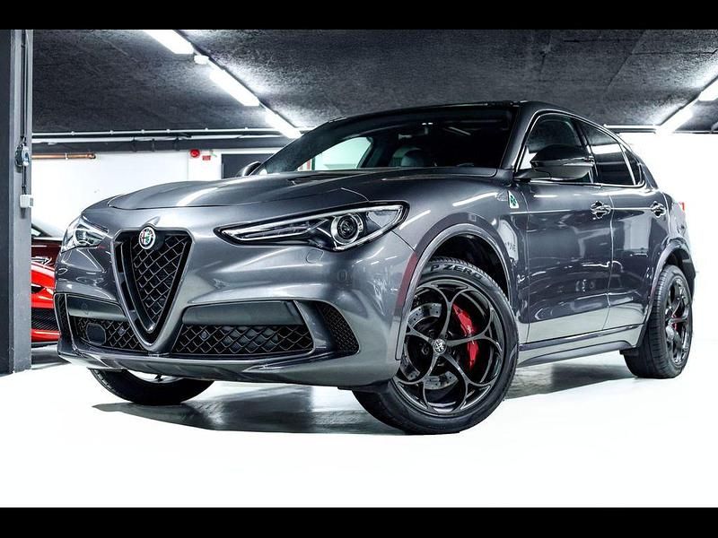 Grau Gebraucht 2020 Alfa Romeo Stelvio Quadrifoglio SUV | 54.999 € (Teuer) - Bild 1/4
