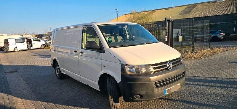 Gebraucht VW Transporter 101 PS (74 kW) 2014 Weiß Van