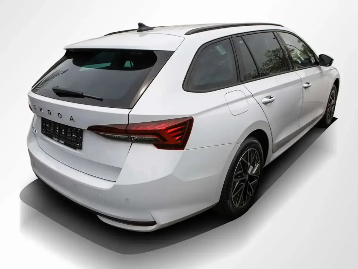 Nowe Skoda Octavia Selection 150 KM (110 kW) 2026 Biały Kombi