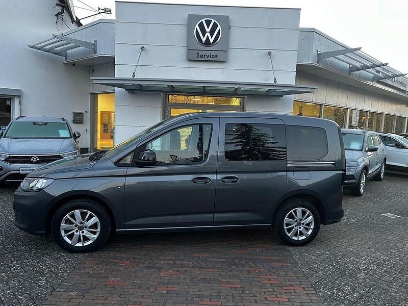 Gebraucht VW Caddy Basis 114 PS (83 kW) 2023 Grau Van / Kleinbus