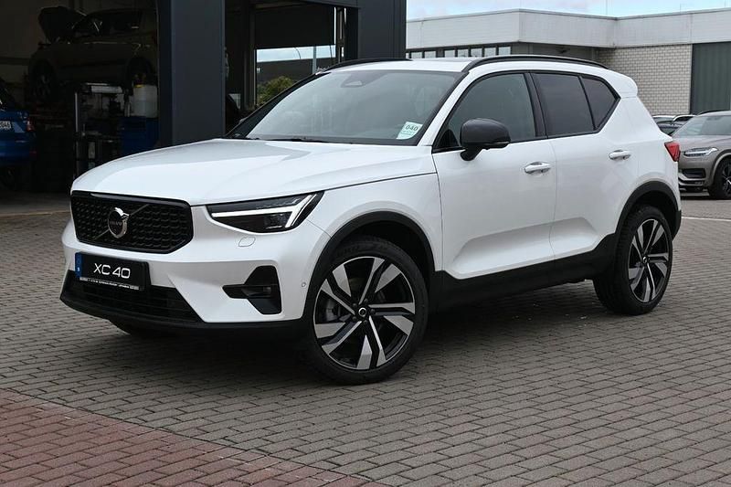 Gebraucht Volvo XC40 Ultra 197 PS (144 kW) 2025 Crystal white pearl SUV