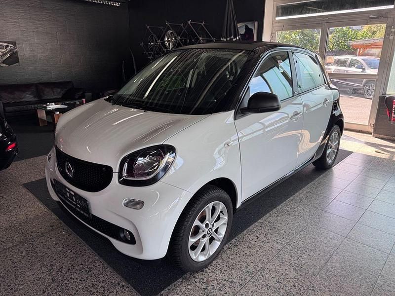 Schwarz Gebraucht 2019 Smart ForFour Passion Limousine | 10.999 € (Fairer Preis) - Bild 1/4