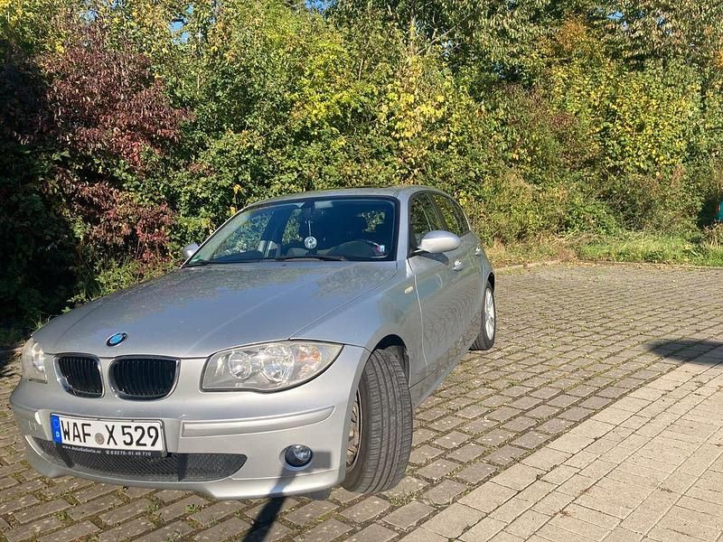 Silber Gebraucht 2006 BMW 116 Kleinwagen | 1.199 € (Superpreis) - Bild 1/4