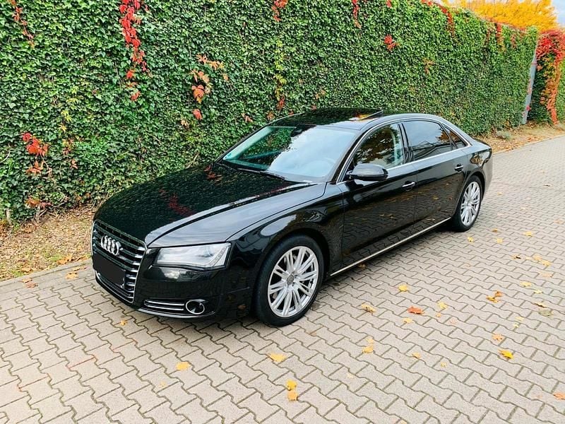 Schwarz Gebraucht 2012 Audi A8L Limousine | 10.900 € (Superpreis) - Bild 1/4