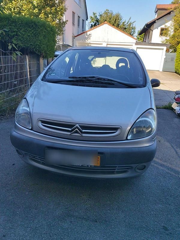 Silber Gebraucht 2000 Citroën Xsara Picasso Van / Kleinbus | 3.000 € (Teuer) - Bild 1/4