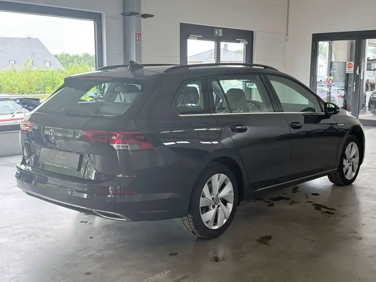Gebraucht VW Golf VIII Style 150 PS (110 kW) 2021 Grau Kombi