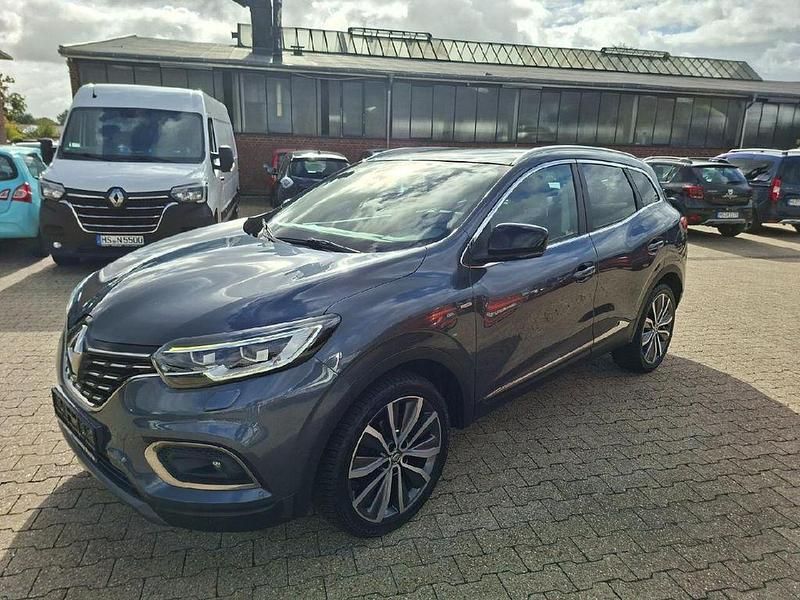 Blau Gebraucht 2019 Renault Kadjar Bose Edition SUV | 15.900 € (Etwas zu teuer) - Bild 1/4