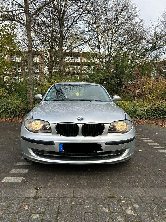 Silber Gebraucht 2007 BMW 116 Sport Line Kleinwagen | 4.000 € (Fairer Preis) - Bild 1/4
