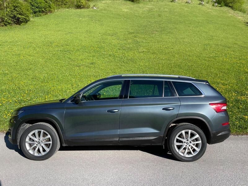 Grün Gebraucht 2017 Skoda Kodiaq Style SUV | 24.300 € (Fairer Preis) - Bild 1/4