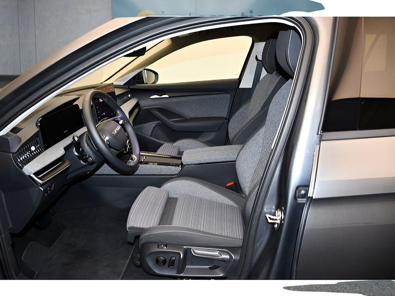 Gebraucht Skoda Superb 150 PS (110 kW) 2025 Grau Kombi