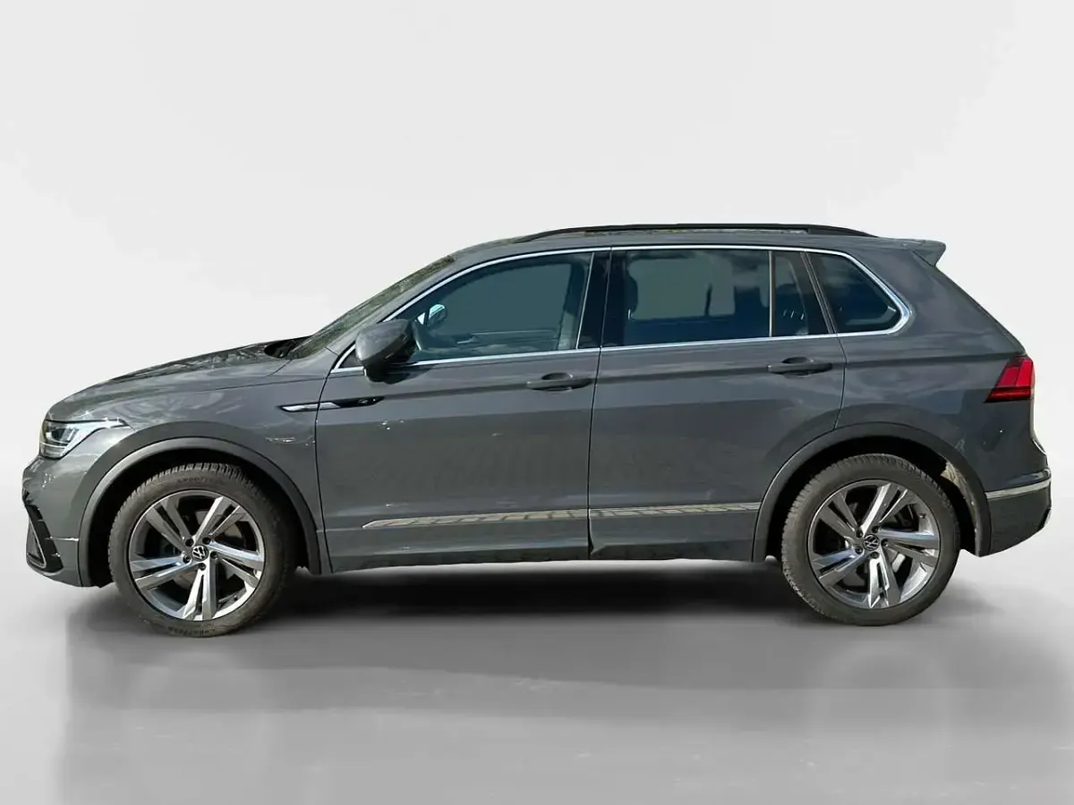 Gebraucht VW Tiguan R-line 150 PS (110 kW) 2024 Grau SUV