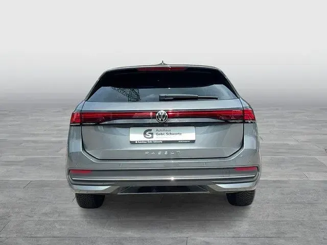 Gebraucht VW Passat Business 150 PS (110 kW) 2025 Grau Kombi