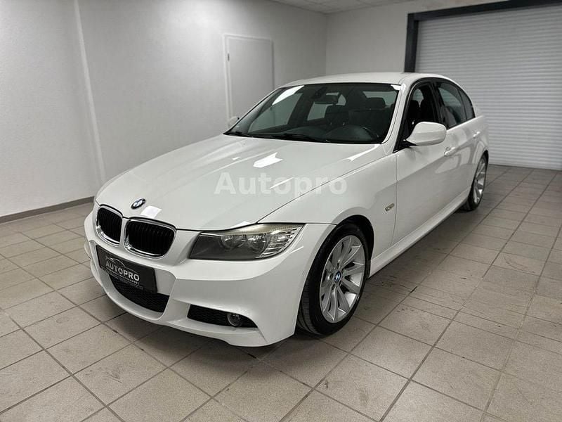 Weiß Gebraucht 2009 BMW 318 M Sport Limousine | 3.490 € (Superpreis) - Bild 1/4