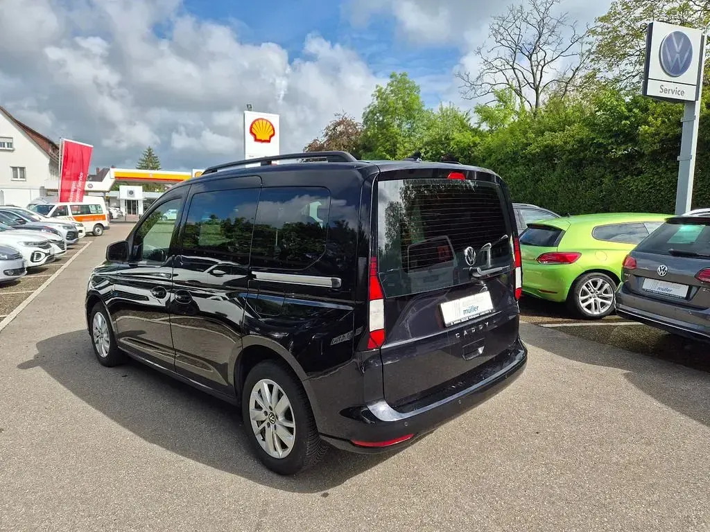 Gebraucht VW Caddy Life 114 PS (83 kW) 2022 Deep black perleffekt Van / Kleinbus