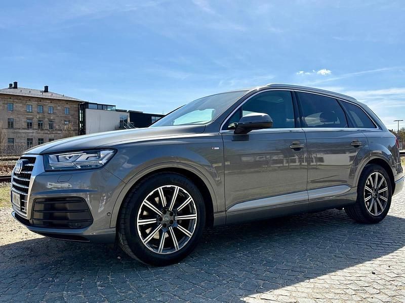 Gebraucht Audi Q7 Ambiente 272 PS (200 kW) 2016 Grau SUV