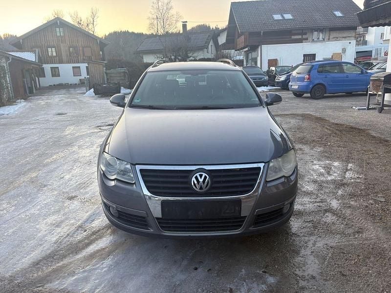 Gebraucht 2005 VW Passat Comfortline Kombi | 1.490 € (Superpreis) - Bild 1/4
