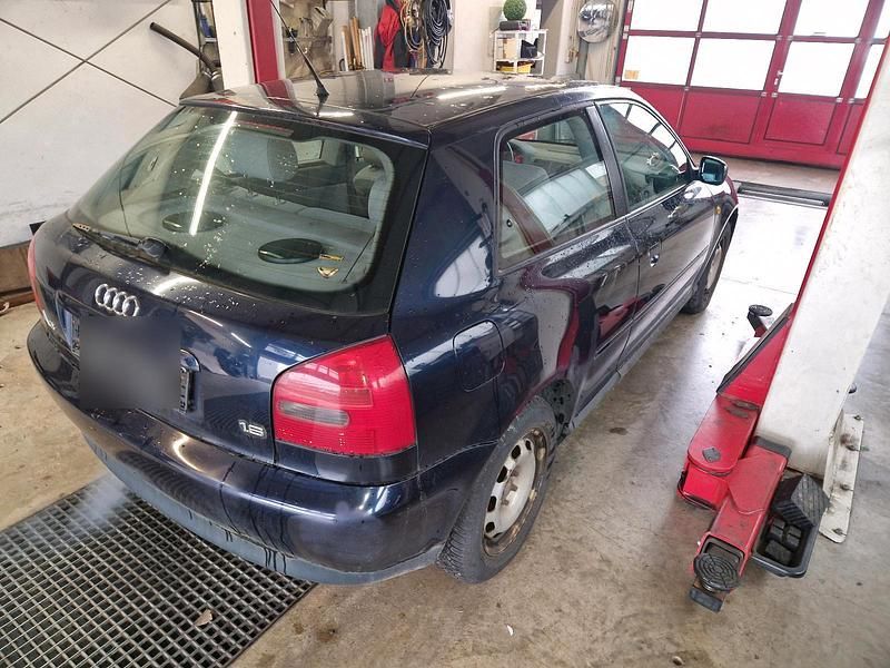 Blau Gebraucht 1997 Audi A3 Kleinwagen | 450 € (Superpreis) - Bild 1/4