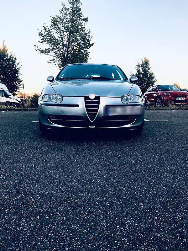 Silber Gebraucht 2005 Alfa Romeo 147 Kleinwagen | 850 € (Superpreis) - Bild 1/4