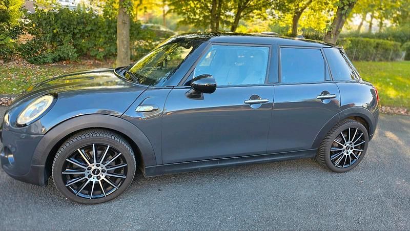 Silber Gebraucht 2017 Mini Cooper S Kleinwagen | 14.500 € (Superpreis) - Bild 1/4
