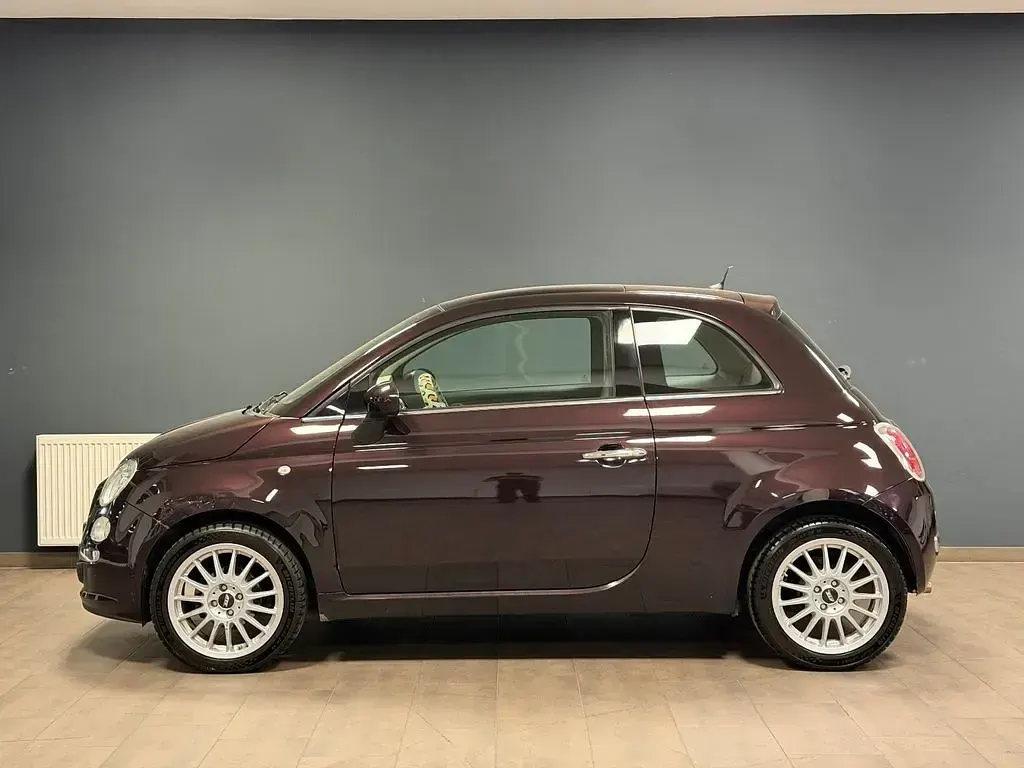 Gebraucht Fiat 500 Lounge 69 PS (50 kW) 2013 Violet Kleinwagen