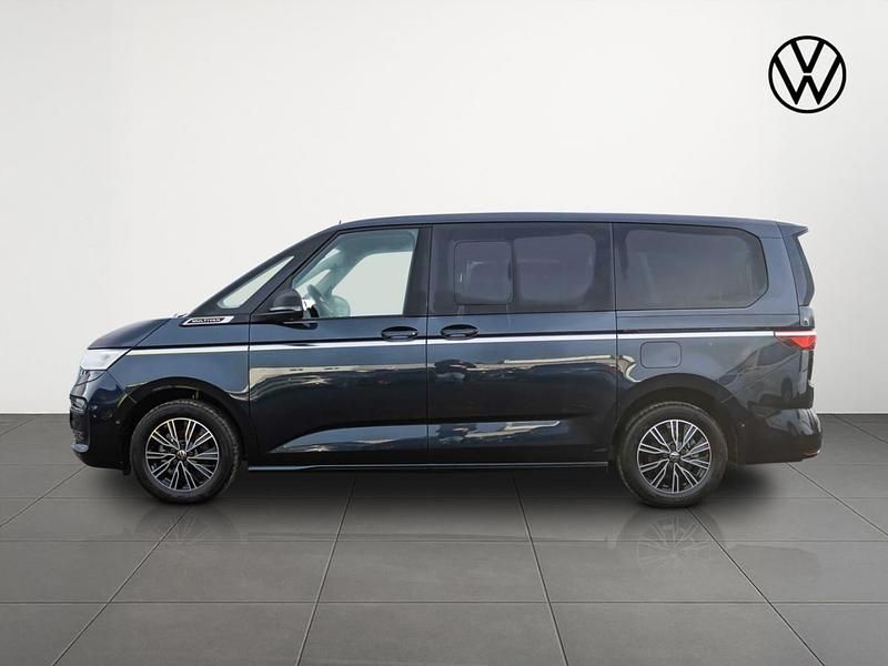 Gebraucht VW Multivan Style 150 PS (110 kW) 2024 Starlight blue metallic Van