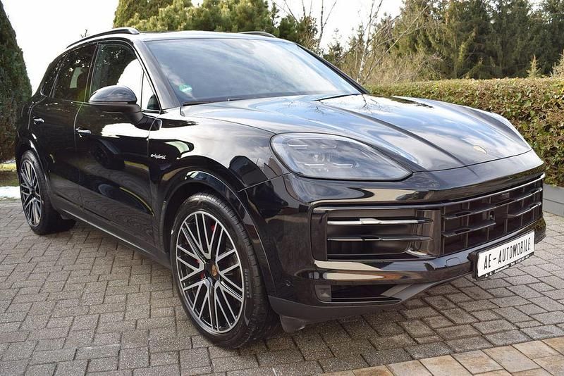 Schwarz Gebraucht 2024 Porsche Cayenne S E-Hybrid SUV | 114.900 € - Bild 1/4