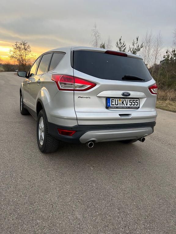 Gebraucht Ford Kuga Titanium 140 PS (102 kW) 2013 Silber SUV