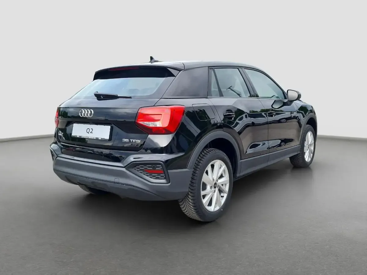 Gebraucht Audi Q2 Comfort 150 PS (110 kW) 2025 Schwarz SUV