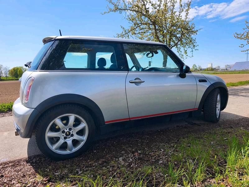 Second-hand Mini ONE Seven 90 CP (66 kW) 2006 Argintiu Hatchback