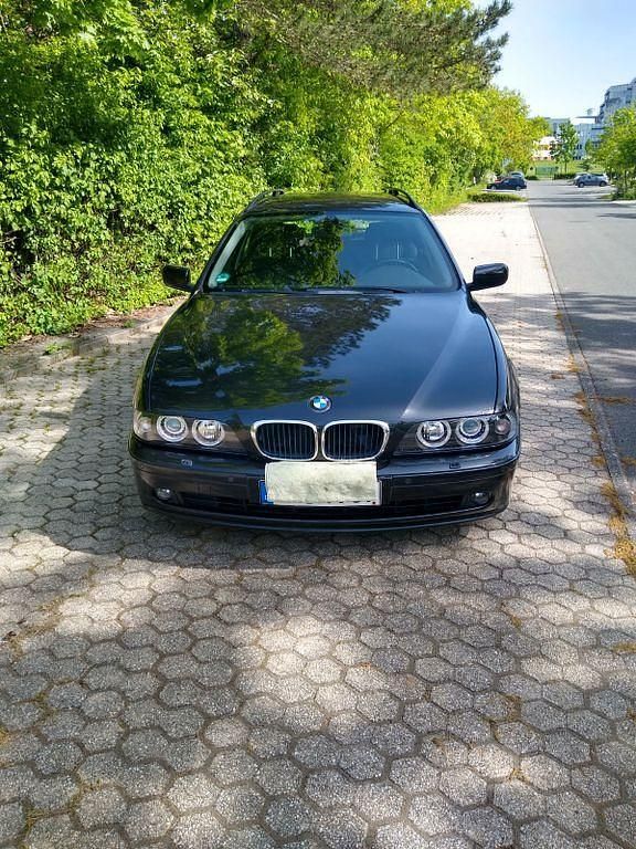 Schwarz Gebraucht 2000 BMW 525 Shadowline Kombi | 1.450 € (Guter Preis) - Bild 1/4