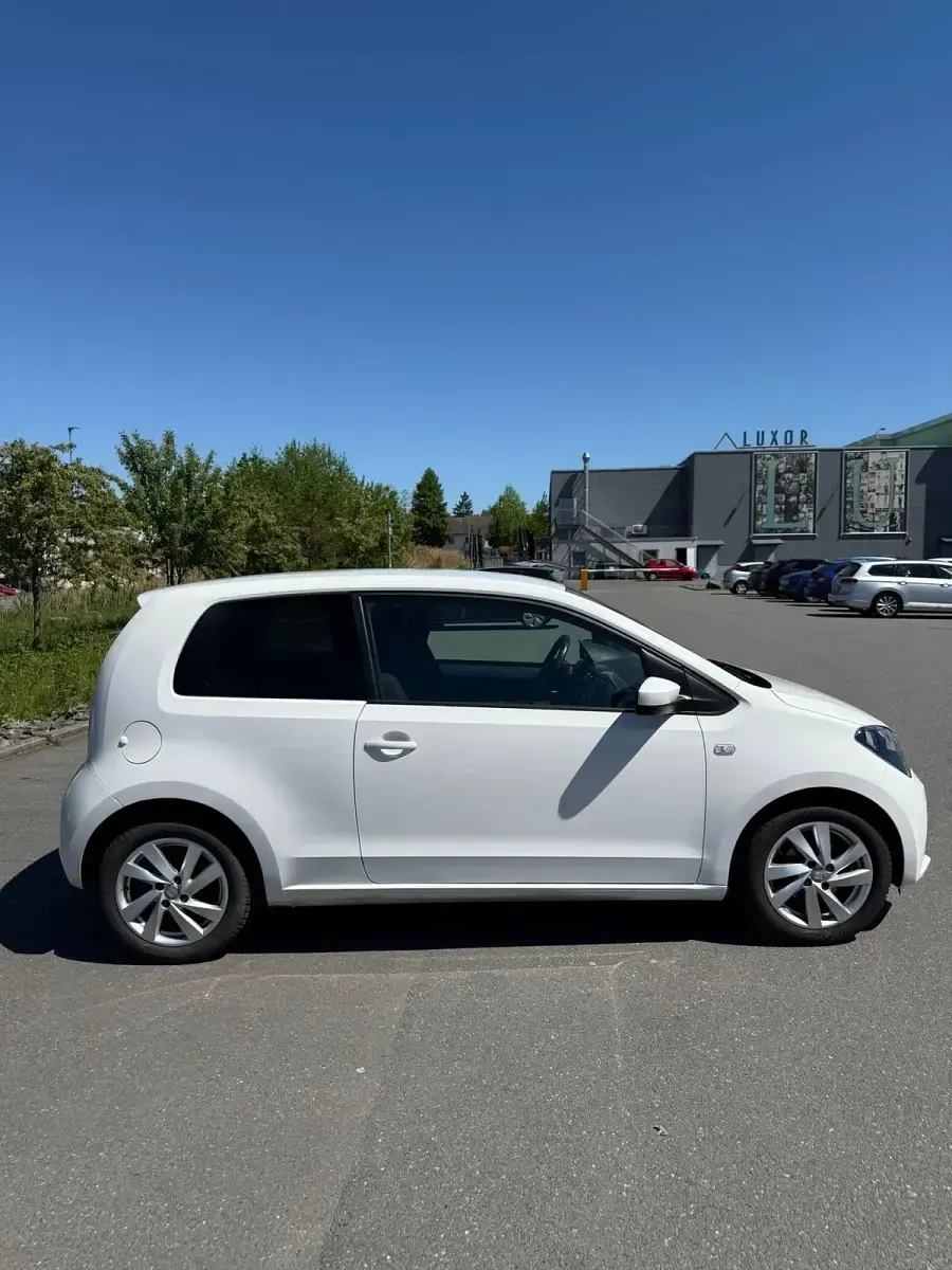 Gebraucht Seat Mii 75 PS (55 kW) 2012 Weiß Kleinwagen