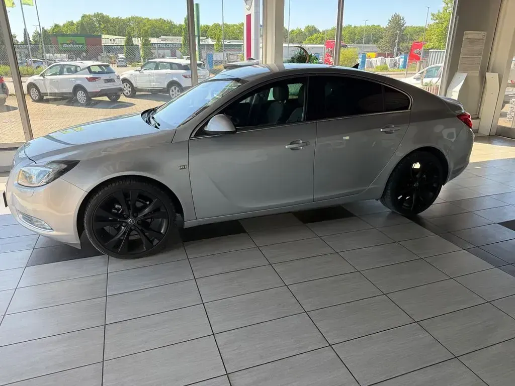 Gebraucht Opel Insignia Active 160 PS (117 kW) 2013 Silber Limousine