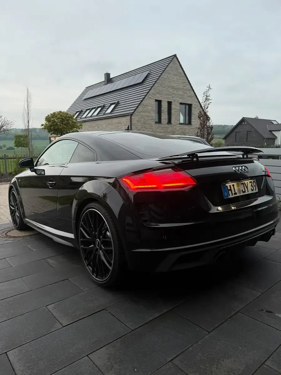 Używany Audi TT S-Line 280 KM (205 kW) 2019 Czarny Coupe