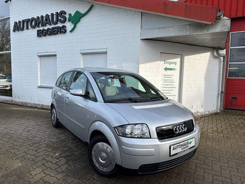 Lichtsilber metallic Gebraucht 2002 Audi A2 Kleinwagen | 7.950 € (Teuer) - Bild 1/4