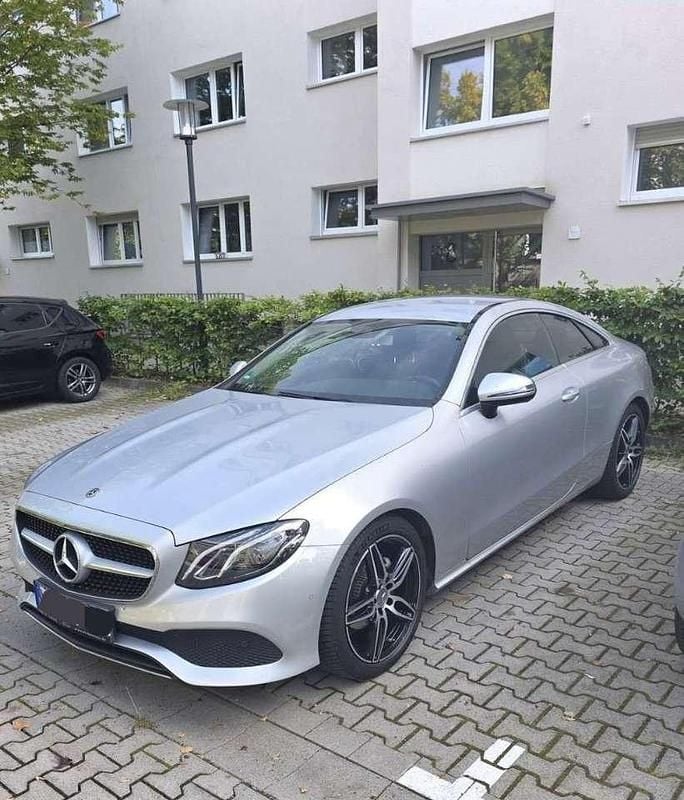 Gebraucht Mercedes E220 AMG 194 PS (142 kW) 2017 Silber Cabrio