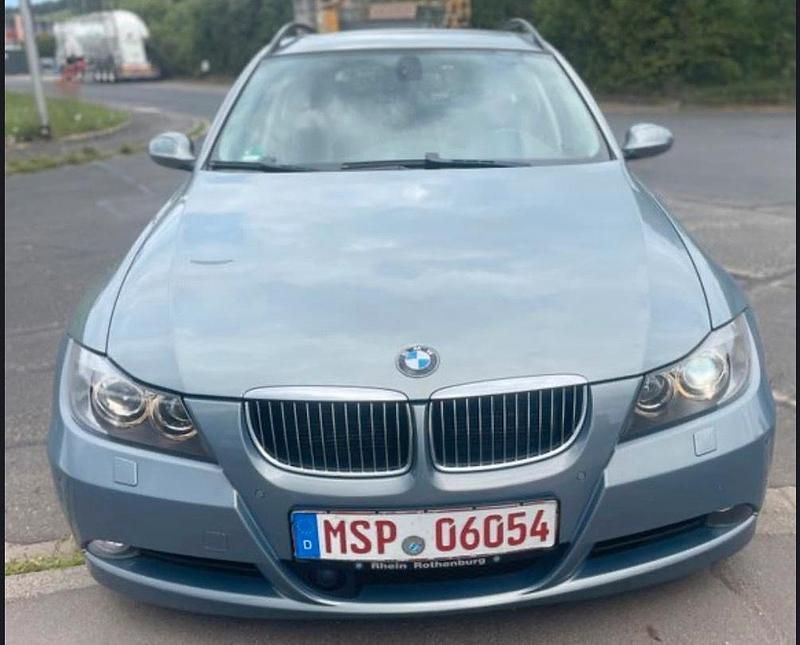 Grau Gebraucht 2006 BMW 325 Kombi | 5.990 € - Bild 1/4