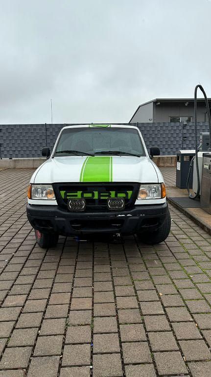 Gebraucht Ford Ranger 209 PS (153 kW) 2003 Weiß Pickup