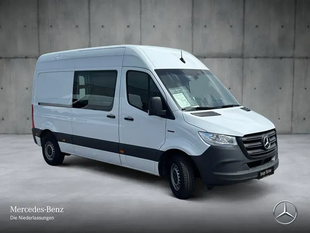 Gebraucht Mercedes E-Sprinter 85 kW (116 PS) 2022 Weiß Van