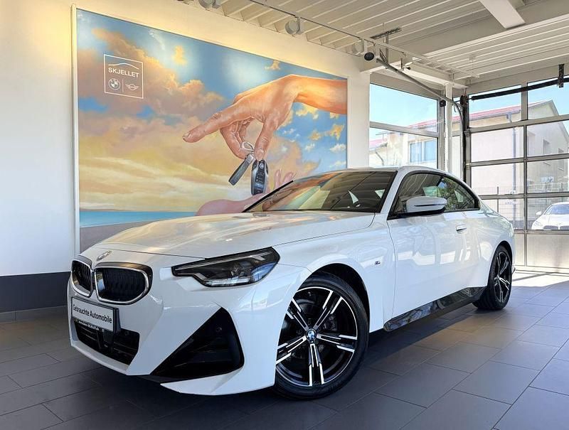Alpinweiss iii Gebraucht 2023 BMW 218 M Sport Coupé | 31.720 € (Guter Preis) - Bild 1/4